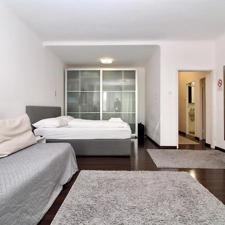 Balcony Apartment - Next To Opera Vienna Exterior photo