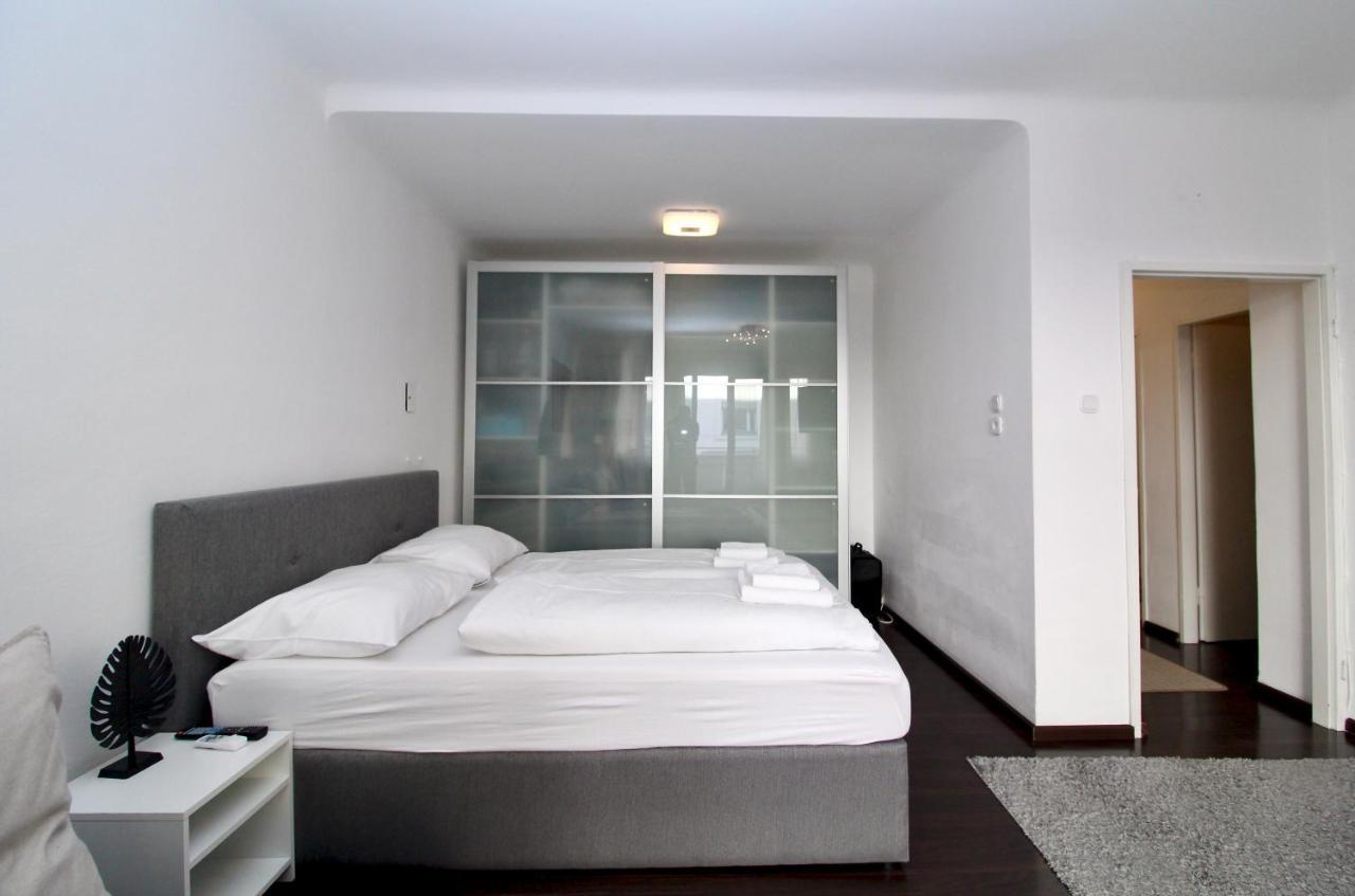 Balcony Apartment - Next To Opera Vienna Exterior photo