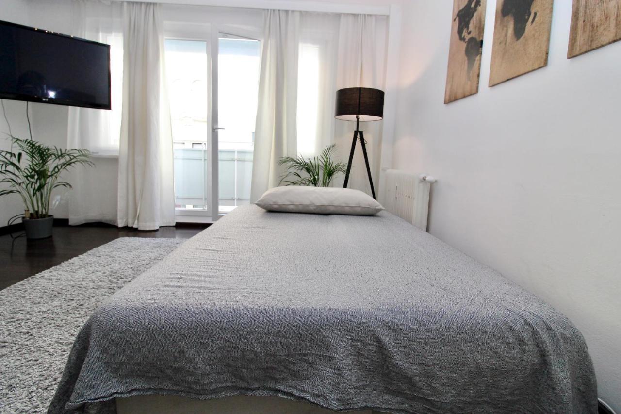 Balcony Apartment - Next To Opera Vienna Exterior photo